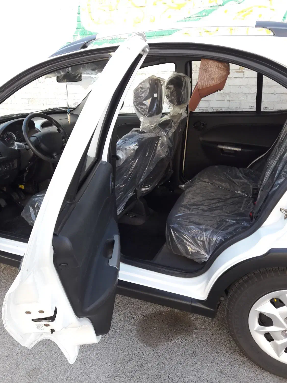 کوئیک ۴۰۲ کم کار|خودرو سواری و وانت|اراک, |دیوار