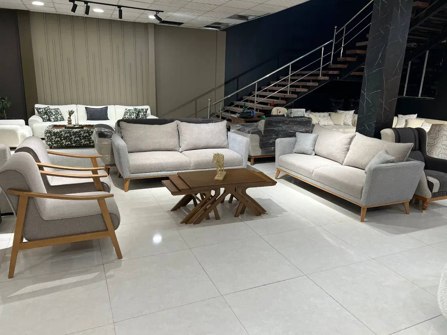 مبل راحتی کلاسیک سرویس خواب|مبلمان خانگی و میز عسلی|شاندیز, |دیوار