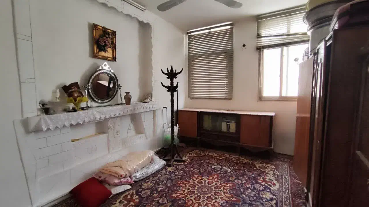 منزل سه طبقه ۱۹۰ متری|فروش خانه و ویلا|قم, پشت انبار نفت|دیوار