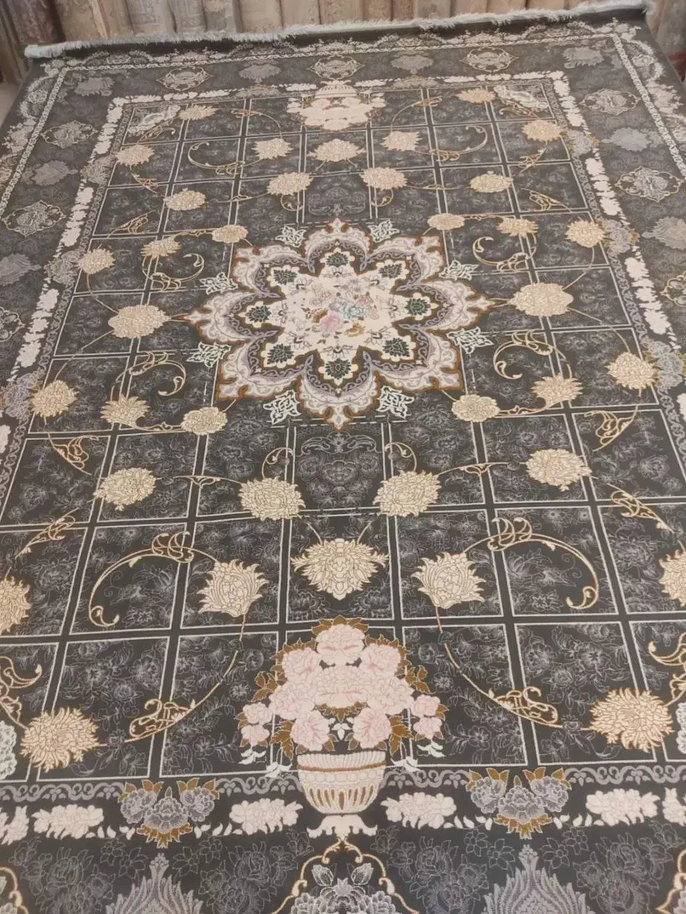 700 شانه/نخ آکرولیک/12متری/ارسال خوی|فرش|خوی, |دیوار