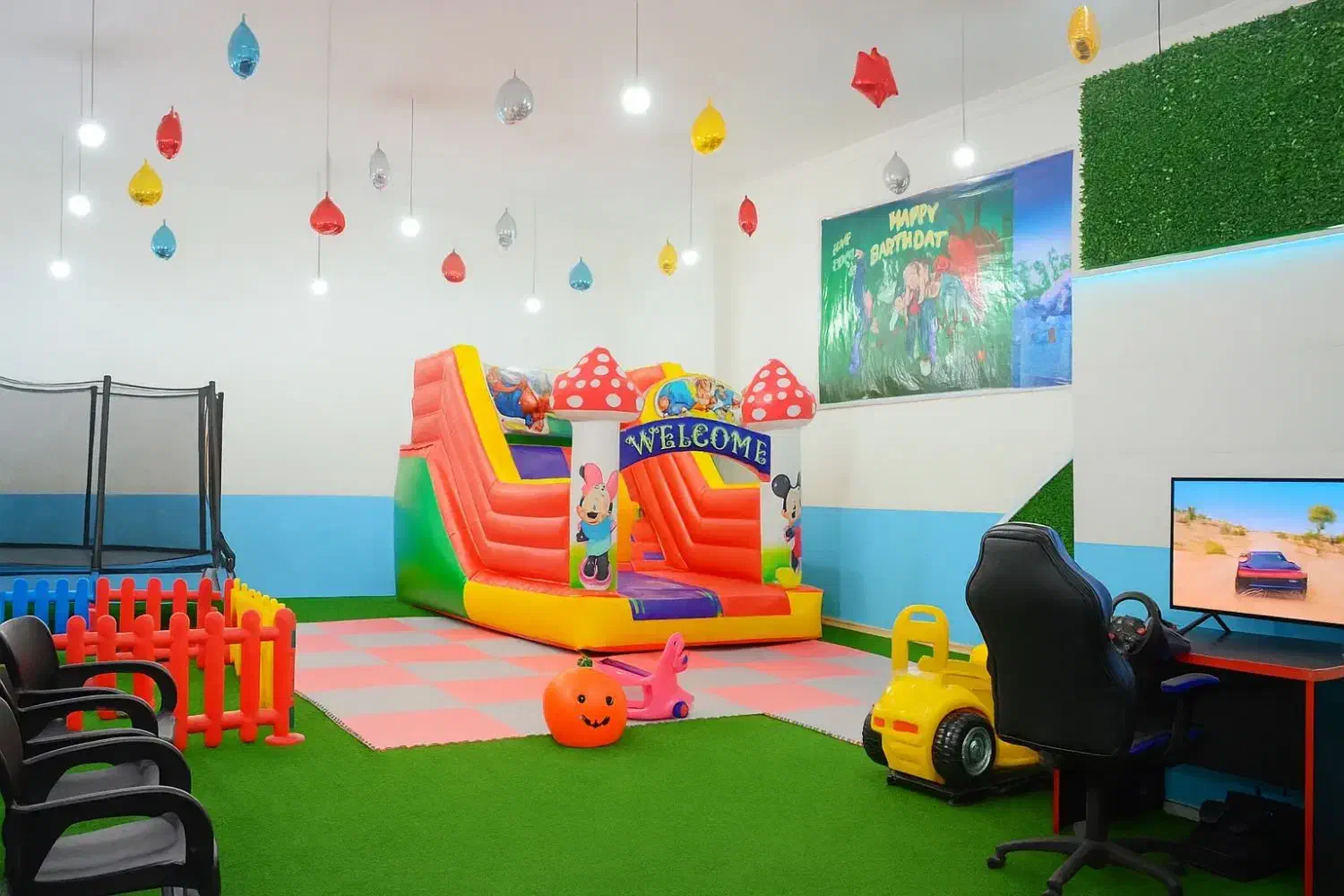 ب ی همکار خانم برای کار در شهربازی هانی لند|استخدام خدمات فروشگاه و رستوران|کوهدشت, |دیوار