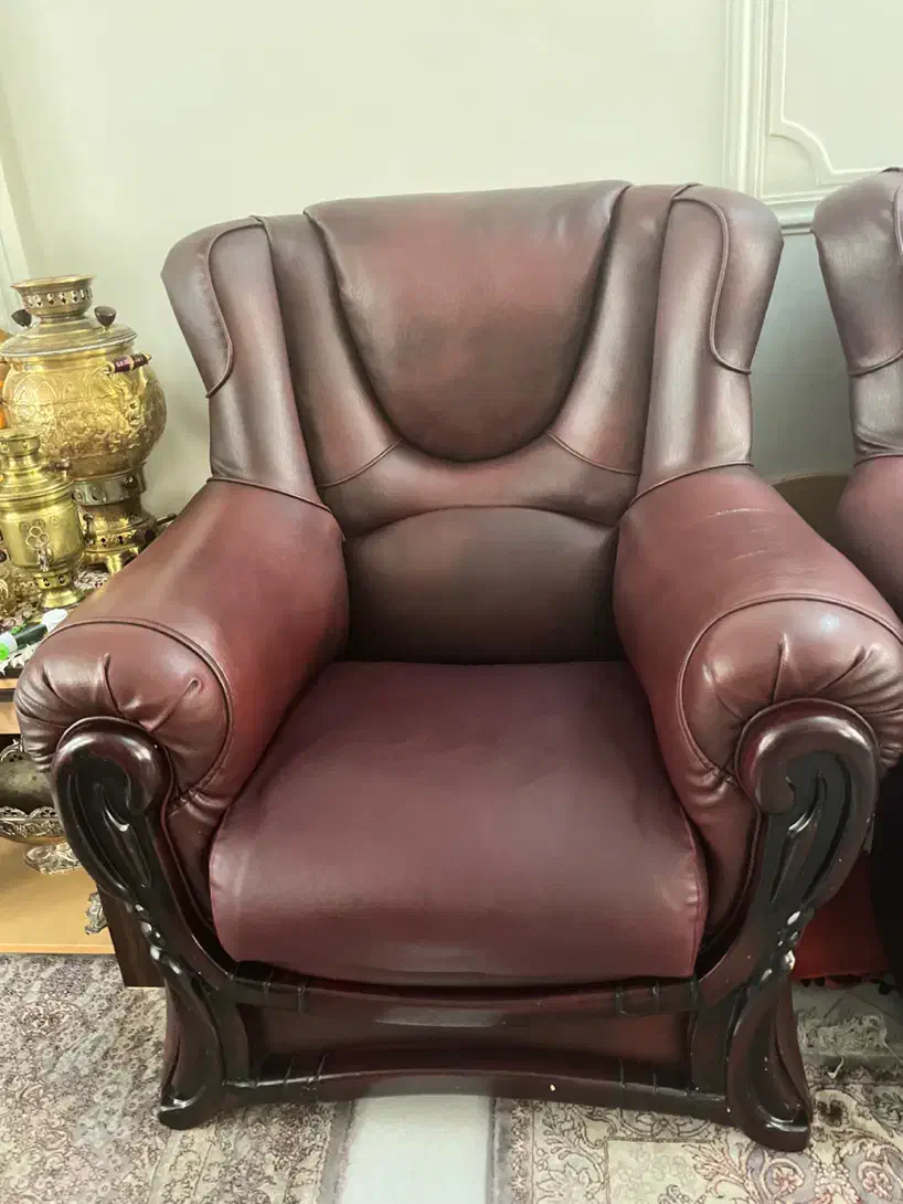 مبل راحتی چرم ۴نفره|مبلمان خانگی و میز عسلی|تهران, پونک|دیوار