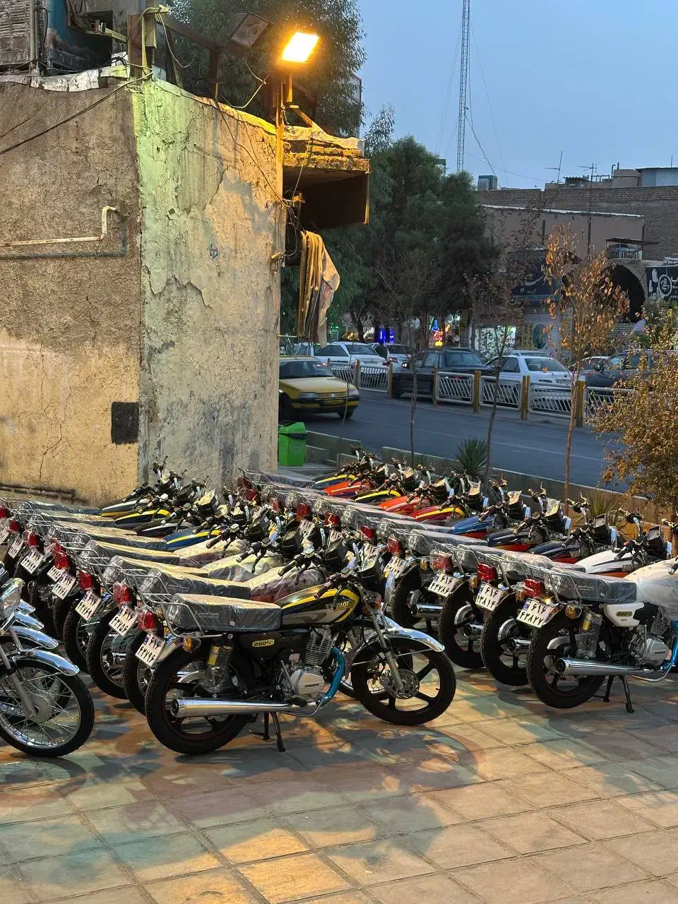 هوندا 200cc (از دم قسط)|موتورسیکلت|قم, باسکول|دیوار