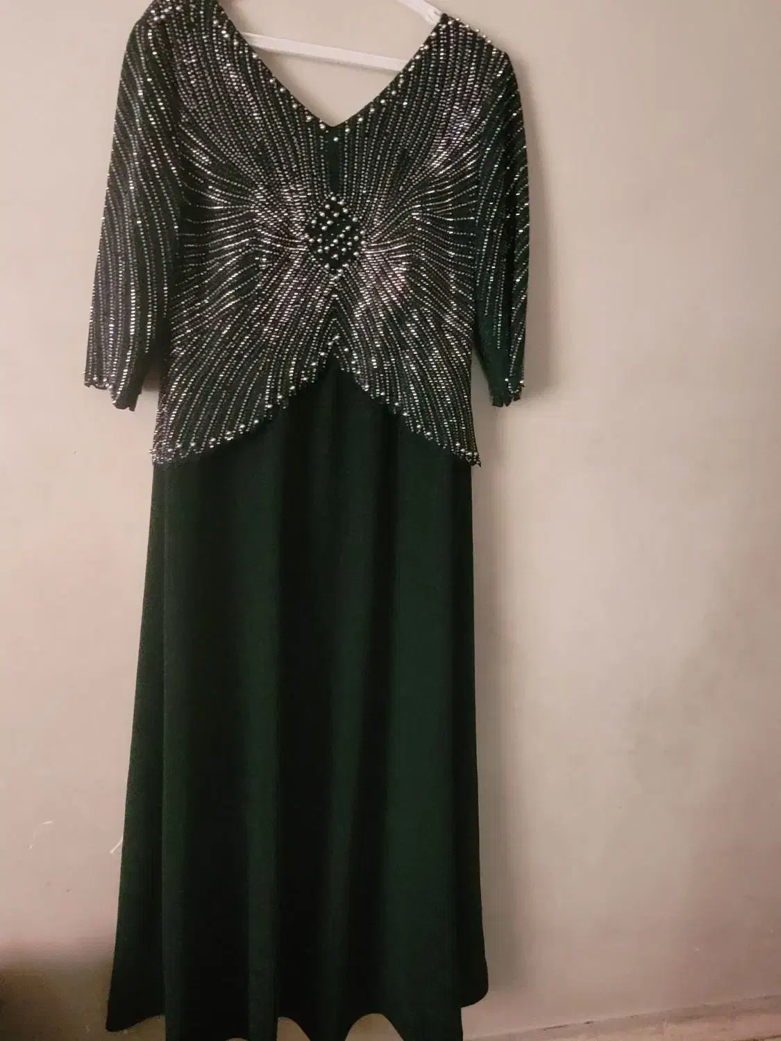 لباس مجلسی|لباس|ری, جوانمرد قصاب|دیوار