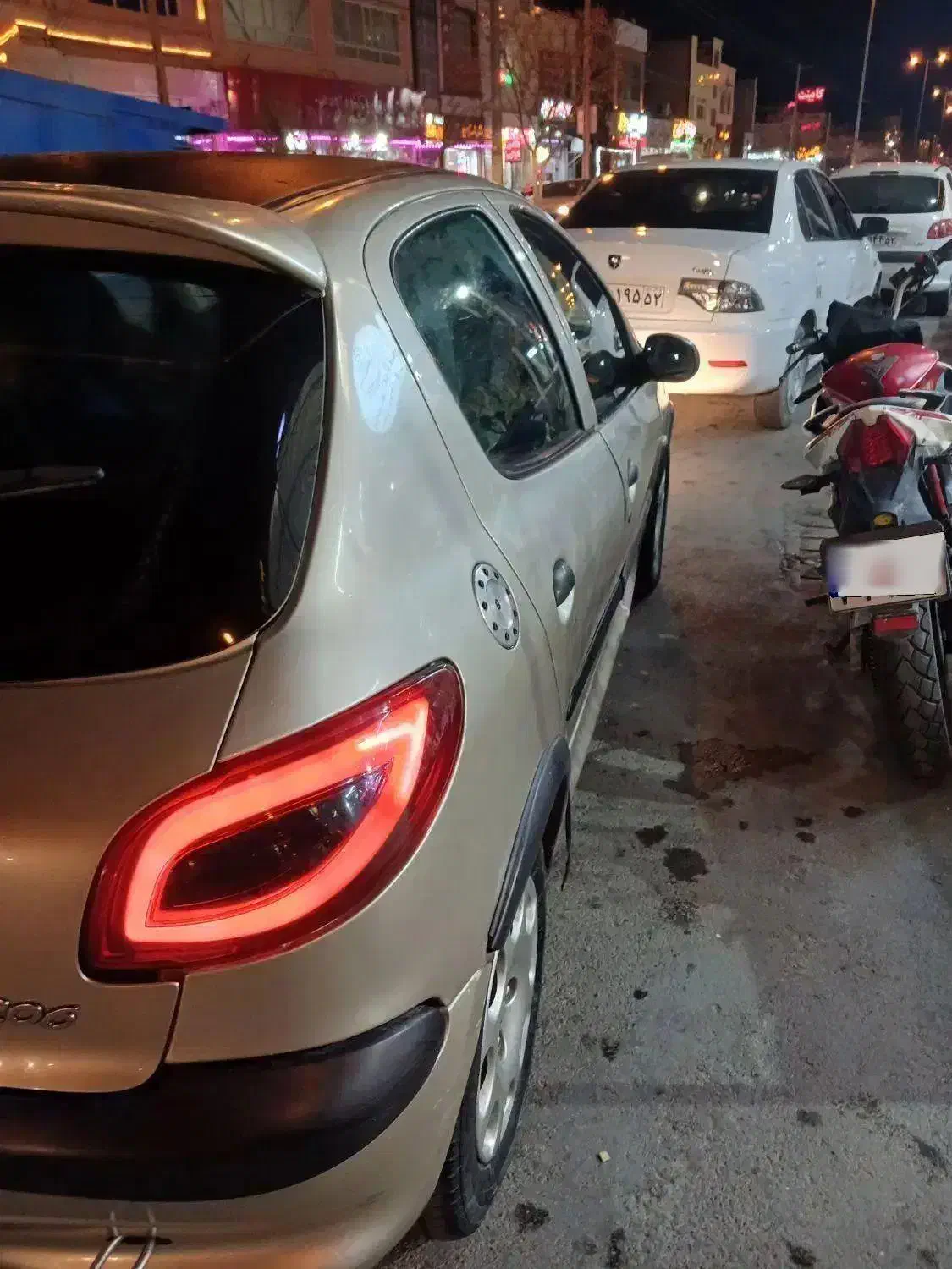 ۲۰۶ مدل ۸۲|خودرو سواری و وانت|بیرجند, |دیوار