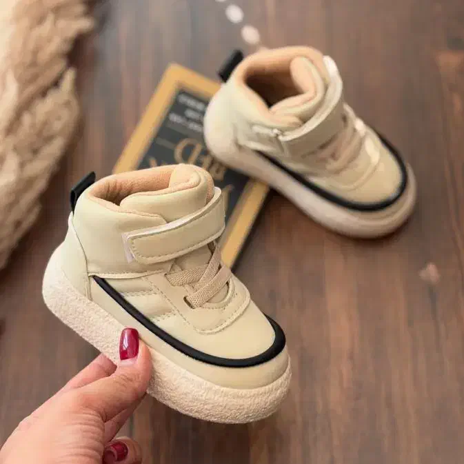 نیم ساق|کفش و لباس بچه|کتالم و سادات شهر, |دیوار