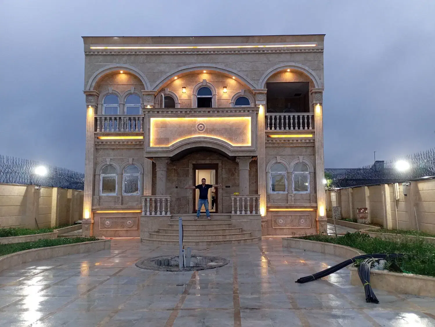 برقکار مجرب|خدمات پیشه و مهارت|رشت, یخسازی|دیوار