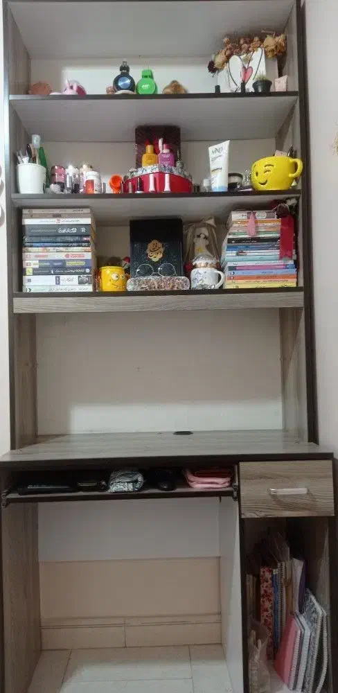 تخت و میز تحریر|تخت و سرویس خواب|تهران, گلچین|دیوار