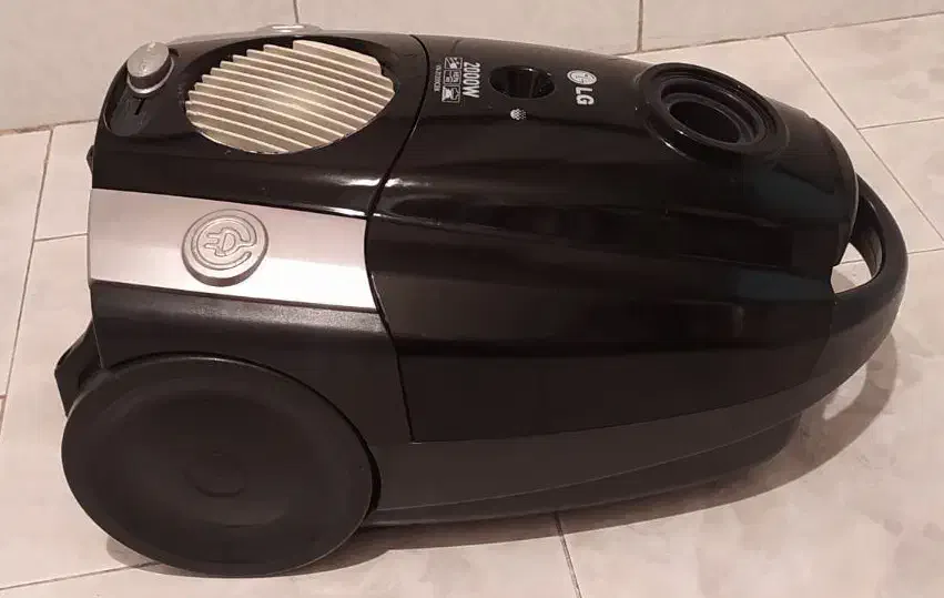 LG/2000W|جاروبرقی، جارو شارژی، بخارشو|شیراز, قلعه نو|دیوار