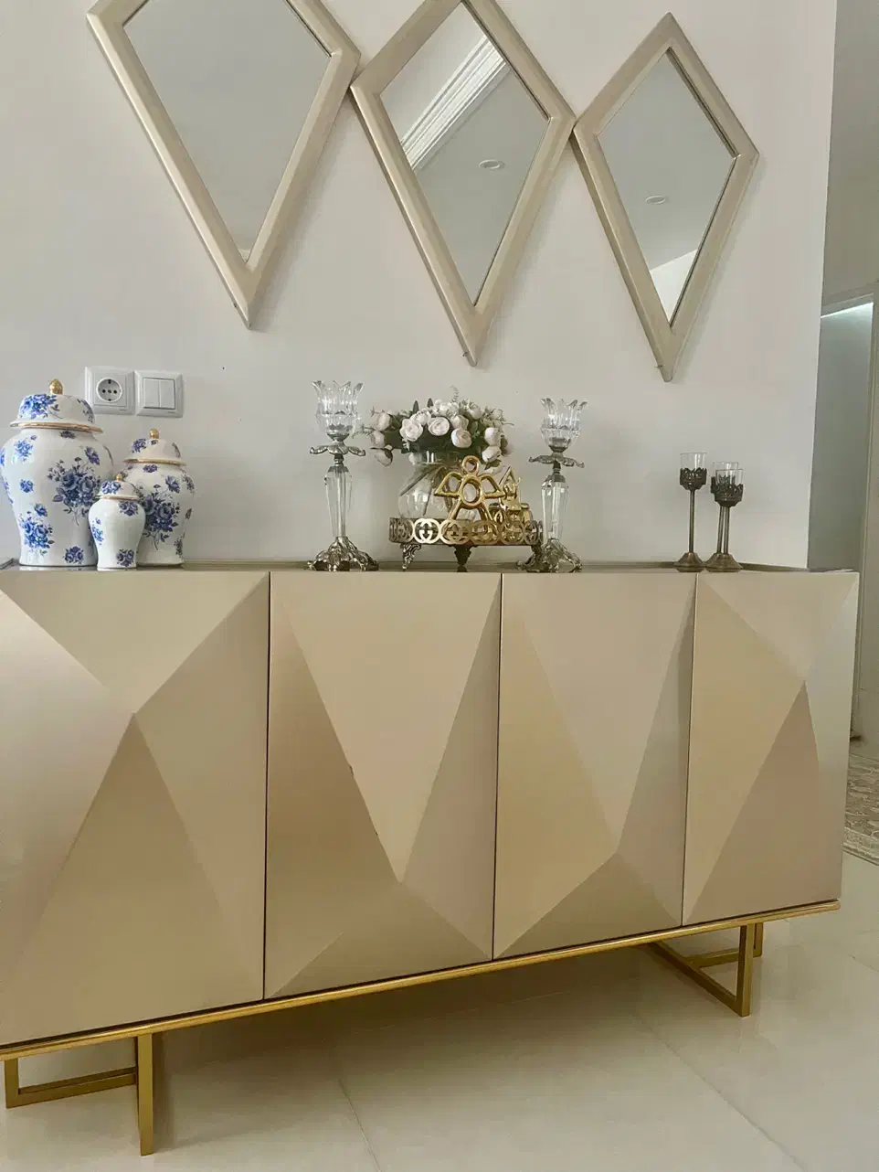 اینه کنسول رنگ طلایی|بوفه، ویترین، کنسول|تهران, آرژانتین|دیوار