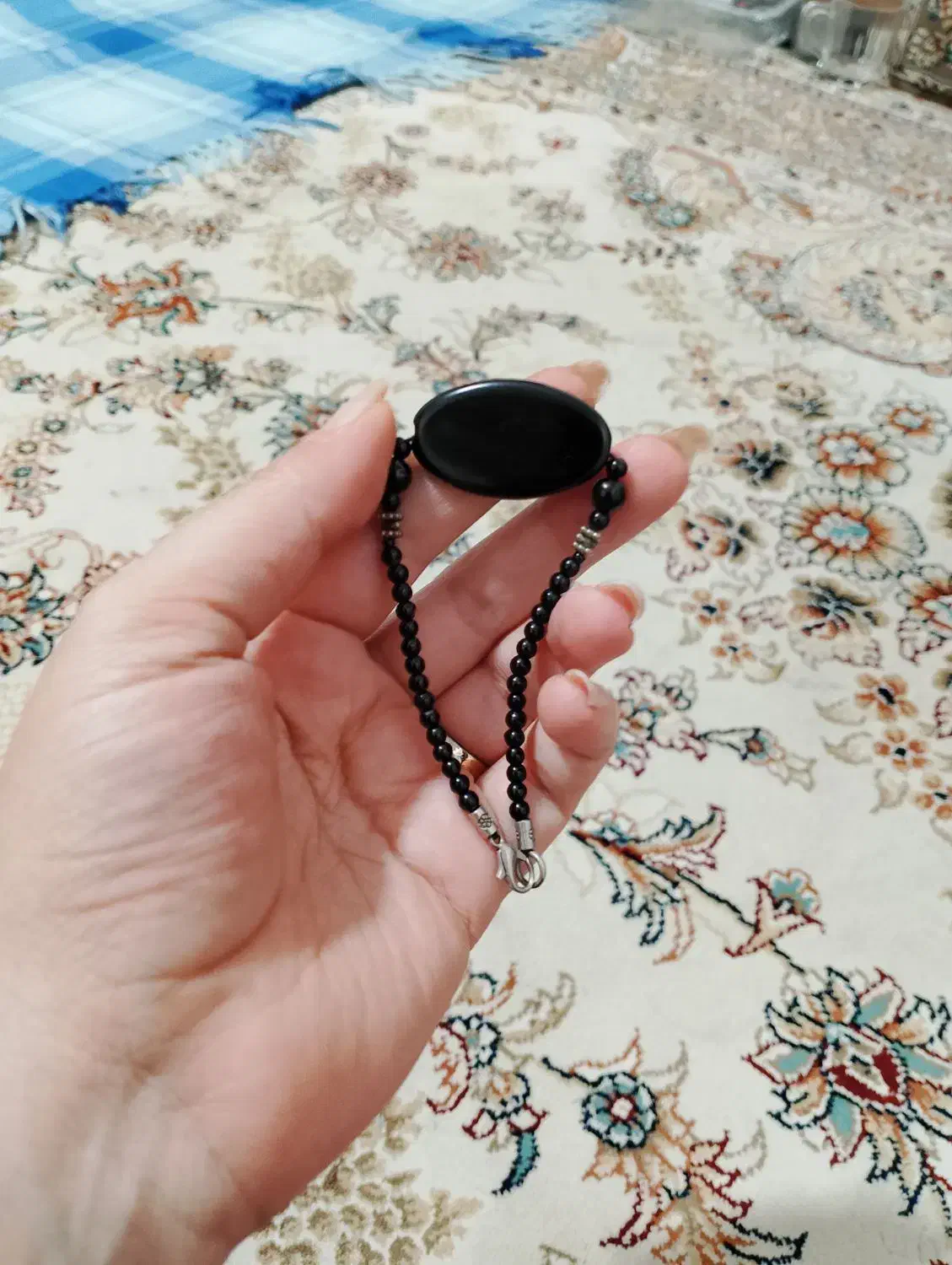 دستبند سنگی|جواهرات|رشت, چمارسرا|دیوار