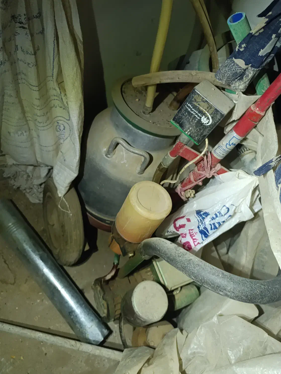 شیر دوش تک واحد|ابزارآلات|شهر بابک, |دیوار