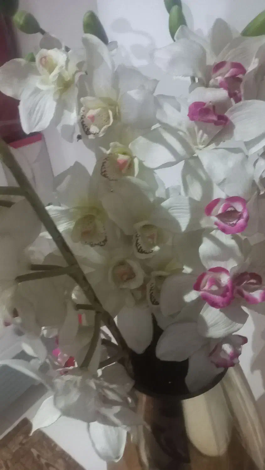 گل و گلدان در حد|گل مصنوعی|تهران, استاد معین|دیوار