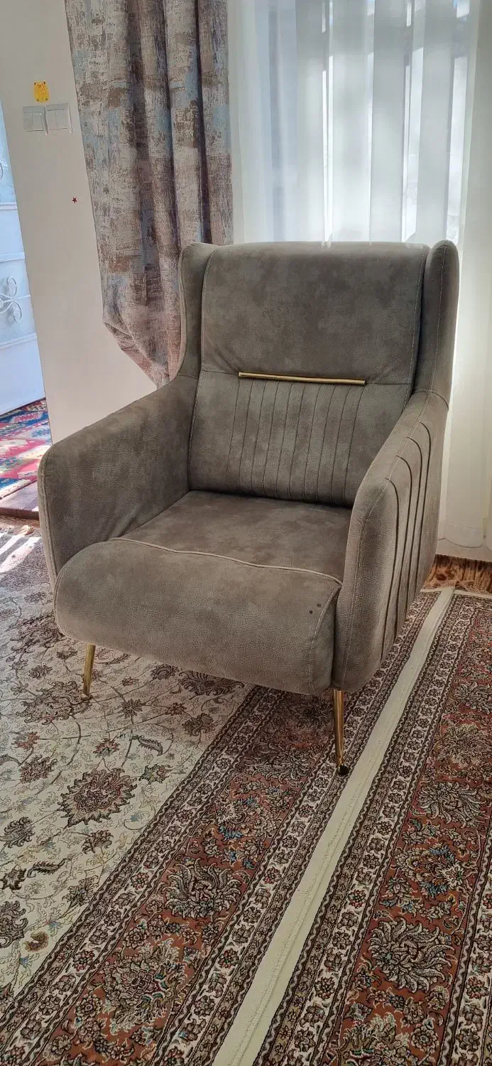 مبل تک نفره فوق العاده خوش نشین دوتا هستند|مبلمان خانگی و میز عسلی|خسروشاه, |دیوار