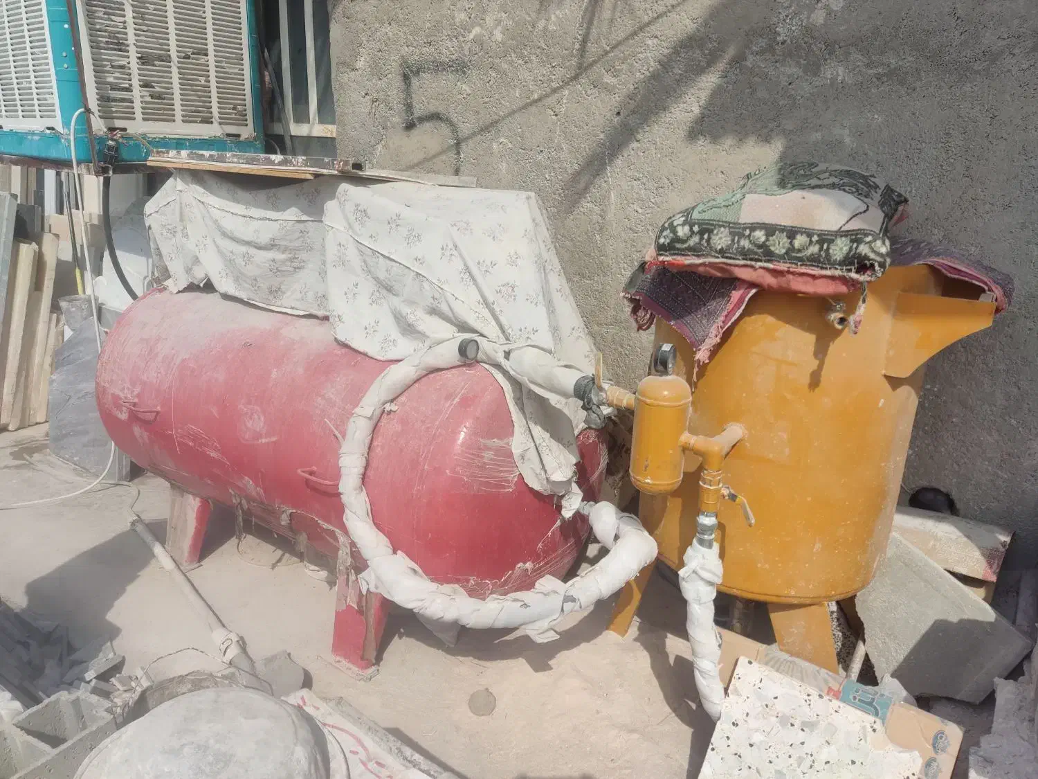 موتور باد و مخزن سندبلاست|ابزارآلات|خفر, |دیوار