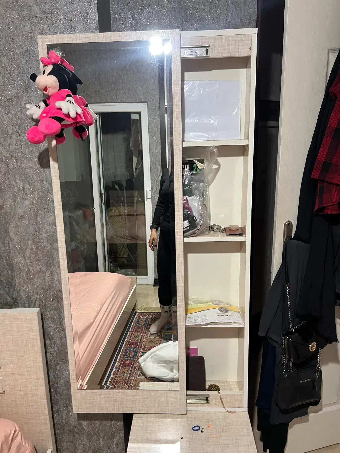 تخت یه نفره با کمد آینه دار|تخت و سرویس خواب|آمل, |دیوار