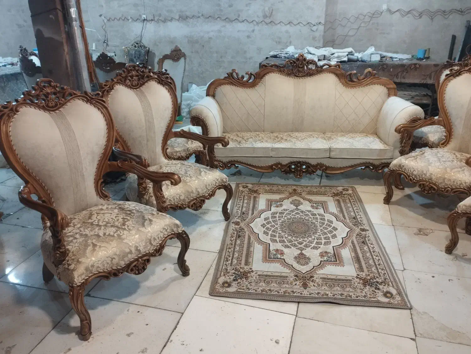 تولیدی مبل کلاسیک منبتی 9نفره مخصوص جهزیه|مبلمان خانگی و میز عسلی|اصفهان, رهنان|دیوار