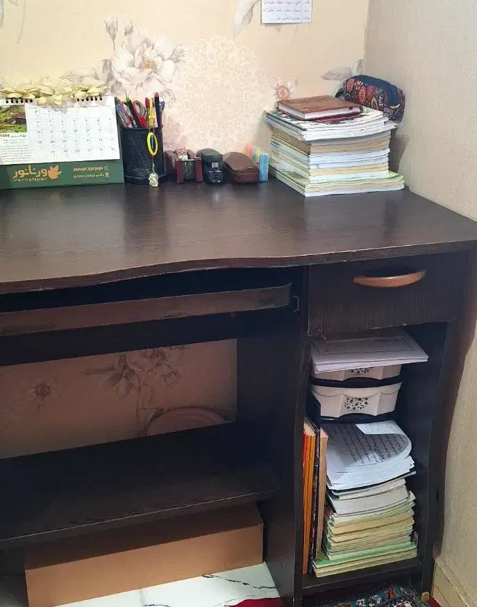 میز تحریر|میز تحریر و کامپیوتر|رشت, حمیدیان|دیوار