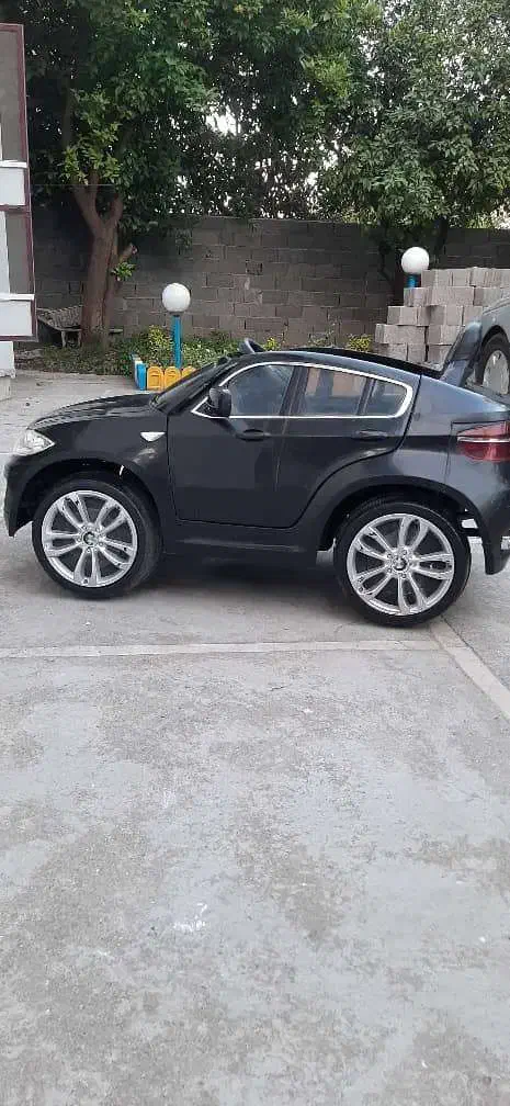 ماشین کنترلی دو موتوره|اسباب‌‌بازی|چالوس, |دیوار