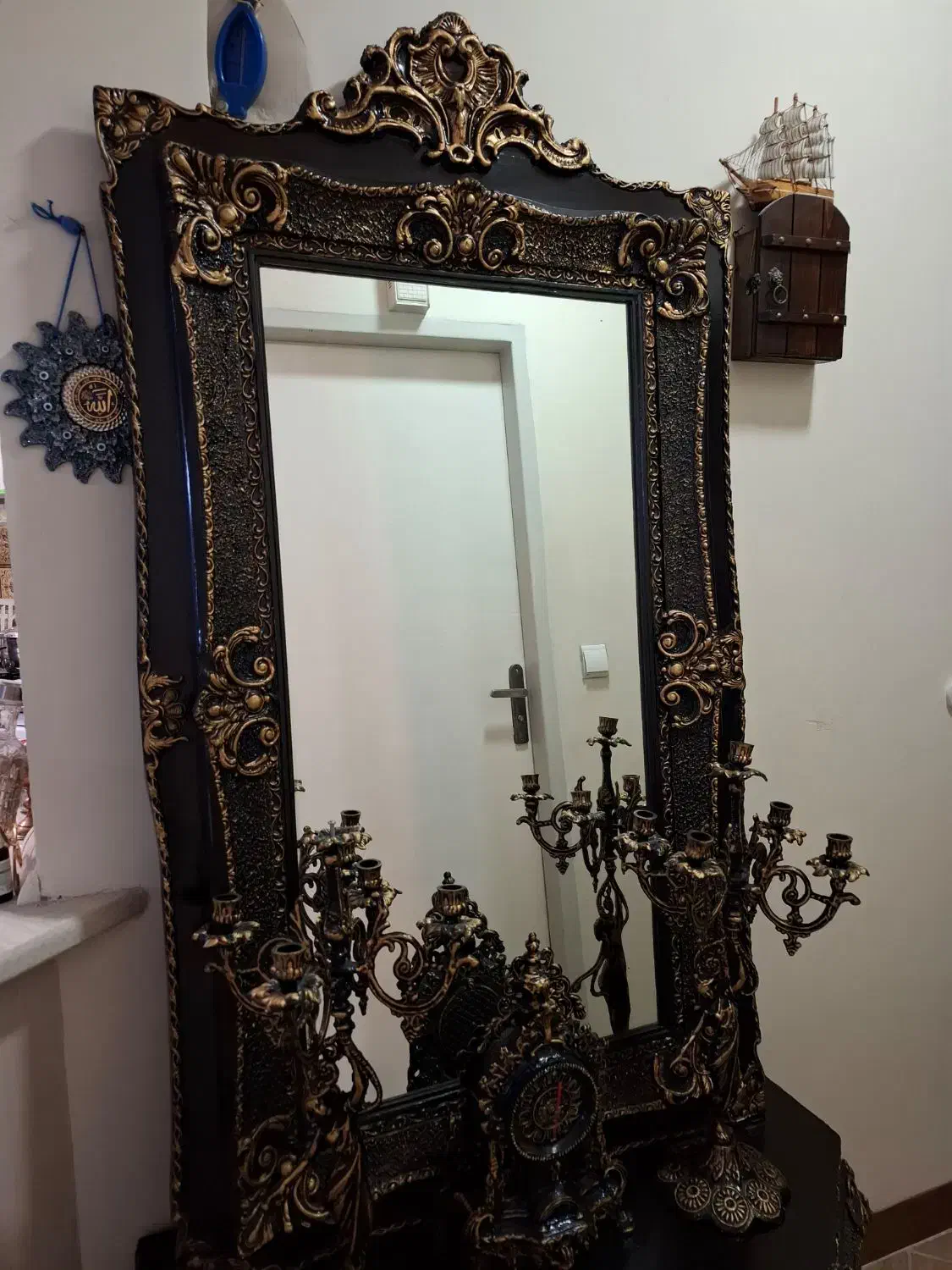 آینه وشمعدان وساعت|بوفه، ویترین، کنسول|اصفهان, سپاهان‌شهر|دیوار