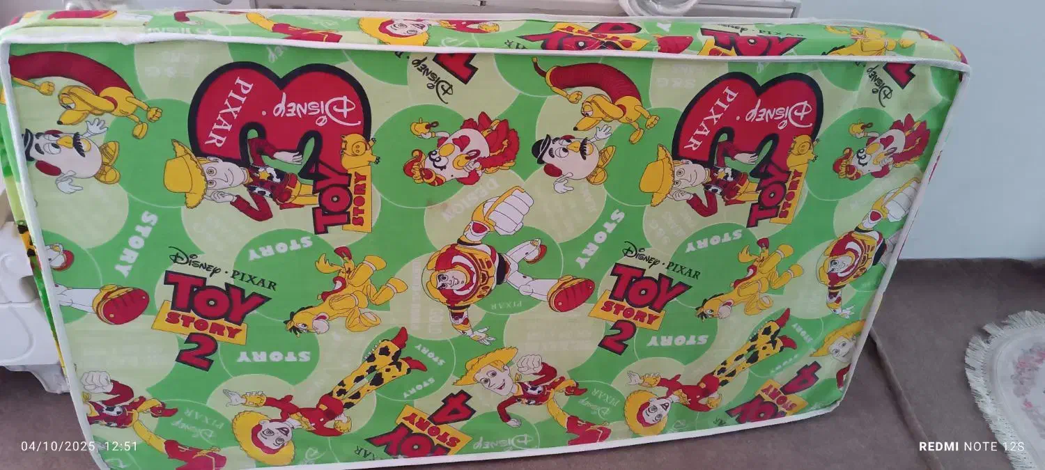 تشک نوزادی|تشک تختخواب|شیروان (خراسان), |دیوار