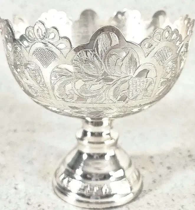 ظرف میوه خوری نقره ای فروش فوری|صنایع دستی و سایر لوازم تزئینی|شاهینشهر, گزبرخوار|دیوار