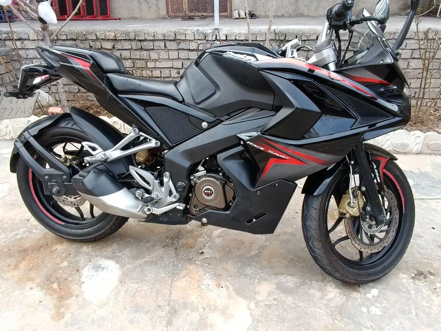 موتور ار اس 200 عروسک|موتورسیکلت|خرمدره, |دیوار