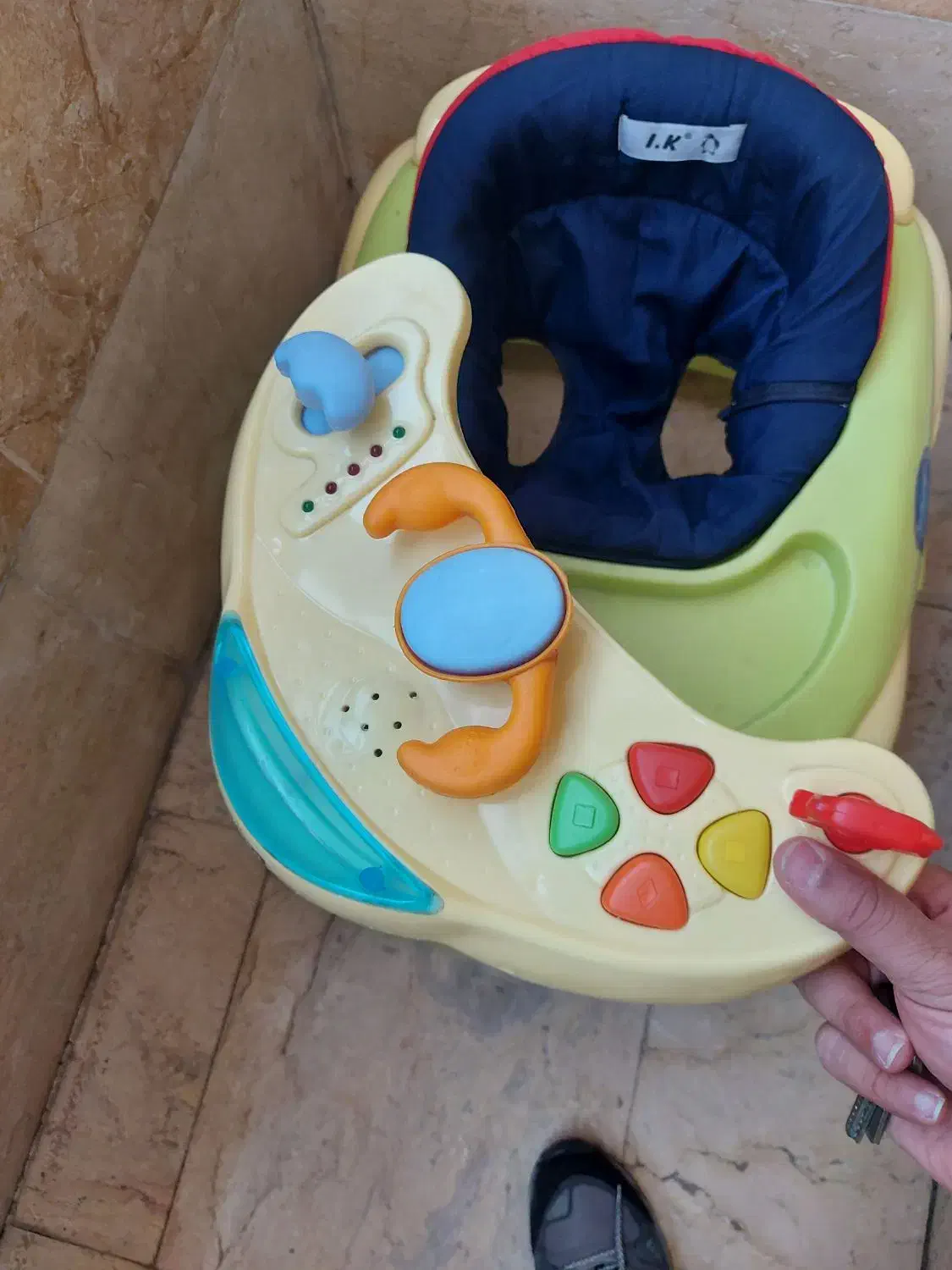 صندلی ماشین و روروئک کودک|تخت و صندلی بچه|اندیشه, شهرک کوثر|دیوار