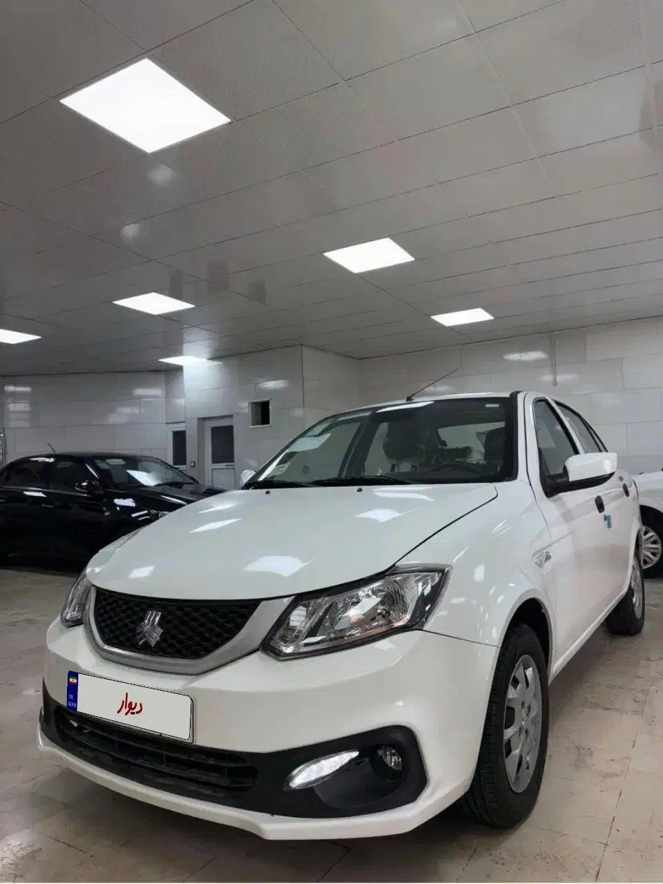 ساینا s در حد خشک|خودرو سواری و وانت|بروجرد, |دیوار