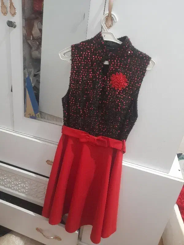 مجلسی|لباس|قم, ولیعصر|دیوار