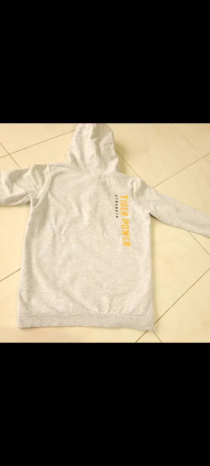 هودی پسرونه|کیف، کفش، کمربند|کرج, شهرک جهان‌نما|دیوار