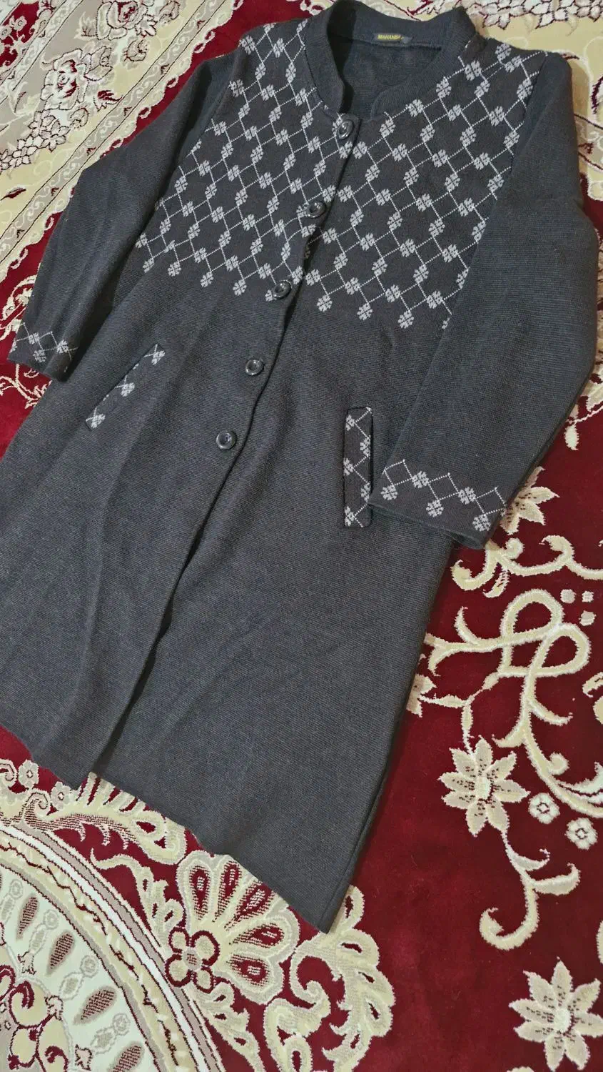 لباس نو|لباس|اقبالیه, |دیوار