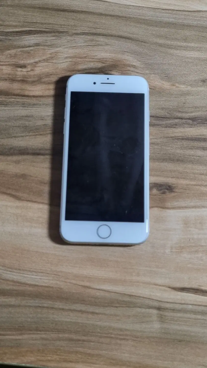 iPhone 8 64g کم کار|موبایل|مبارکه, |دیوار