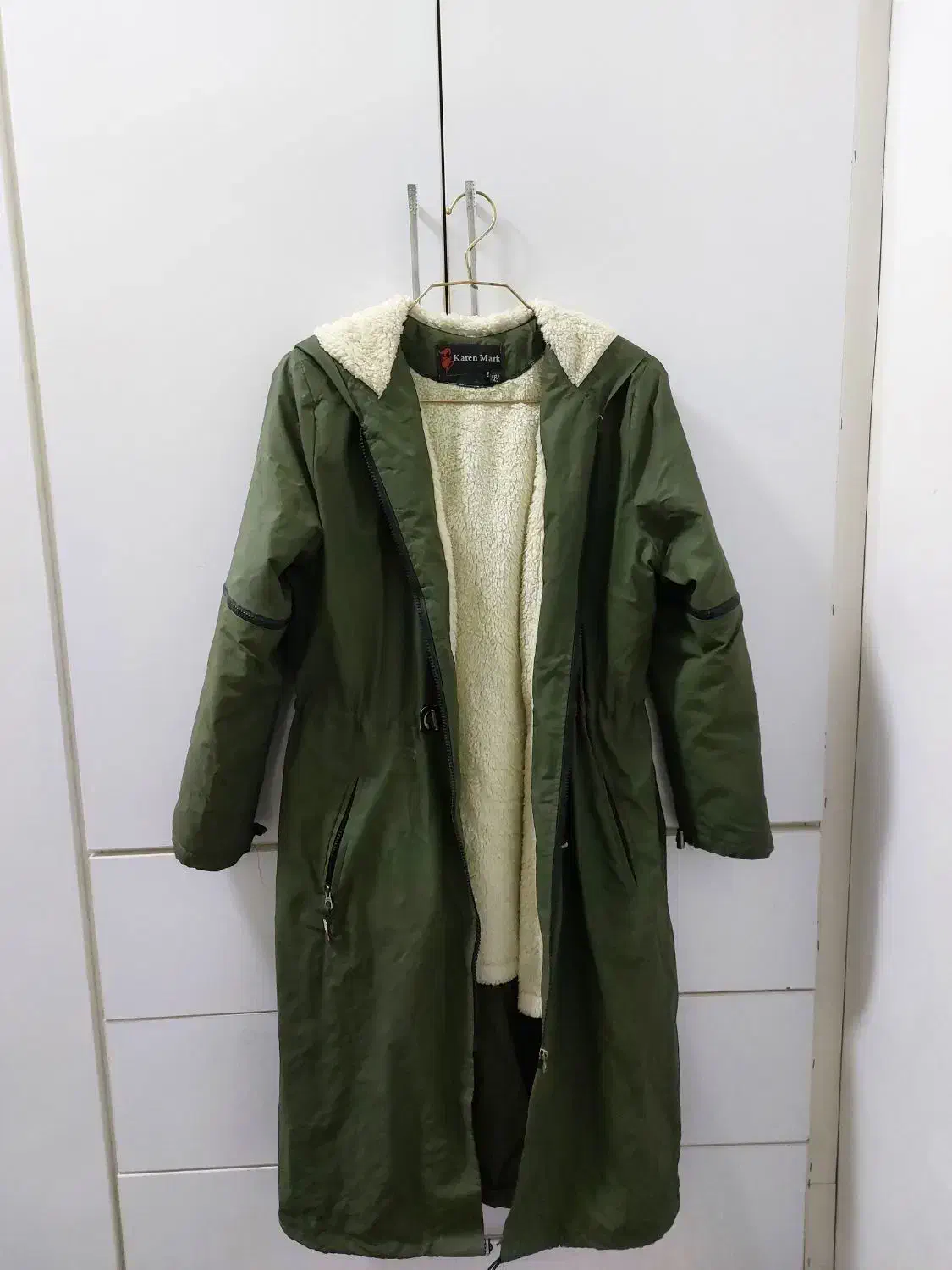 تعدادی پالتو و بارانی|لباس|کرمانشاه, |دیوار