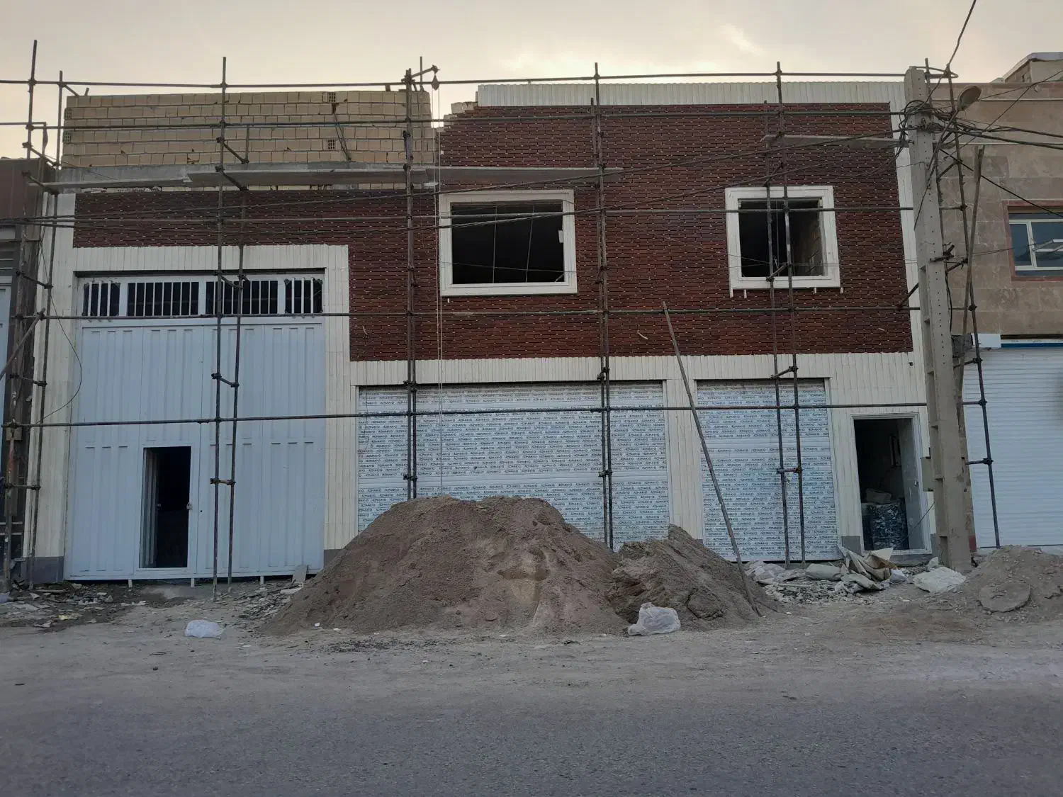 تعداد ۸۰ کارتون اجر نمای سفید موجود مباشد|مصالح و تجهیزات ساختمان|اهواز, پردیس|دیوار