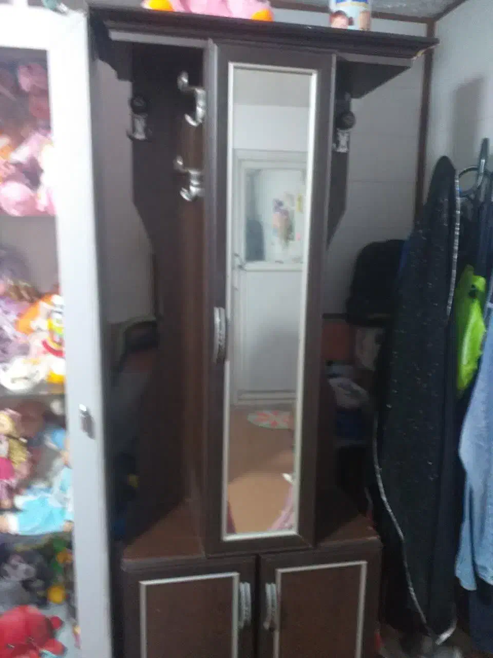 کمد و ویترین|جاکفشی، کمد، دراور|قم, قلعه کامکار|دیوار