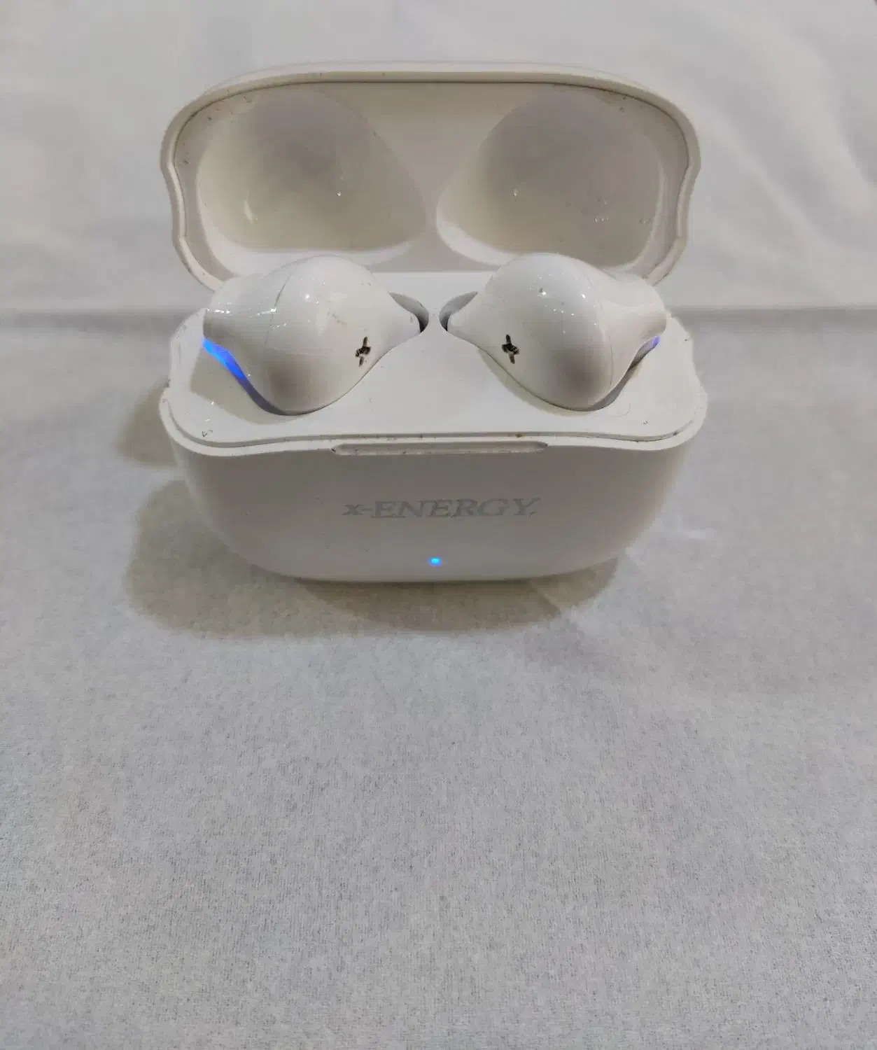 ایرپاد|پخش‌کننده همراه|هشتگرد, هشتگرد قدیم|دیوار