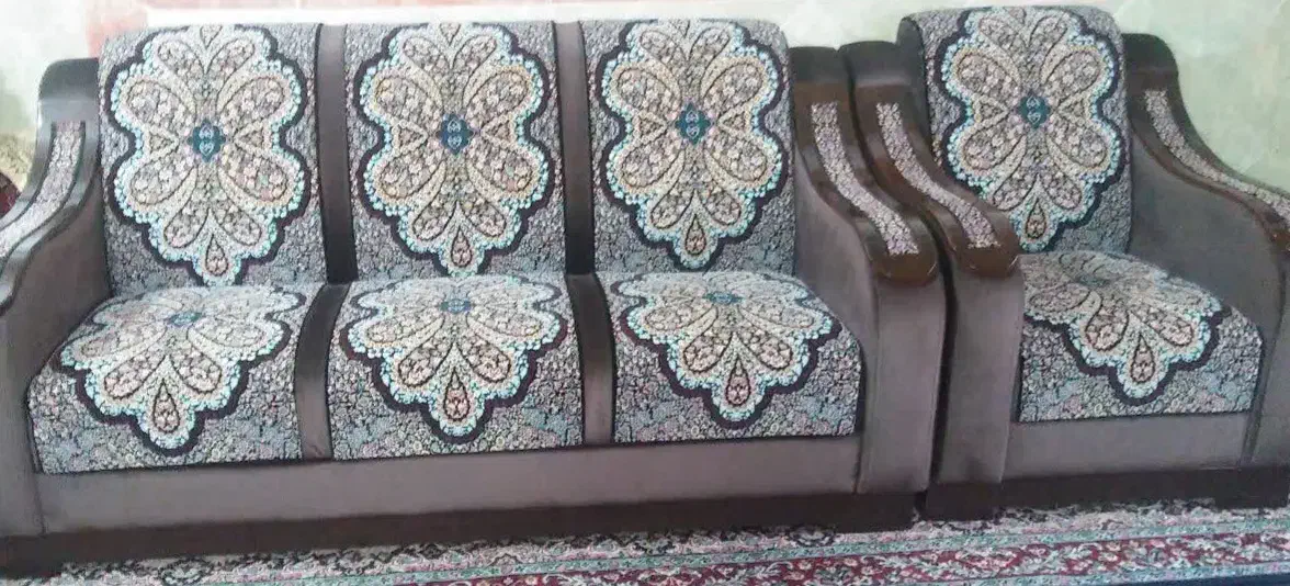 مبل راحتی قالی ۹نفره|مبلمان خانگی و میز عسلی|زرند, |دیوار