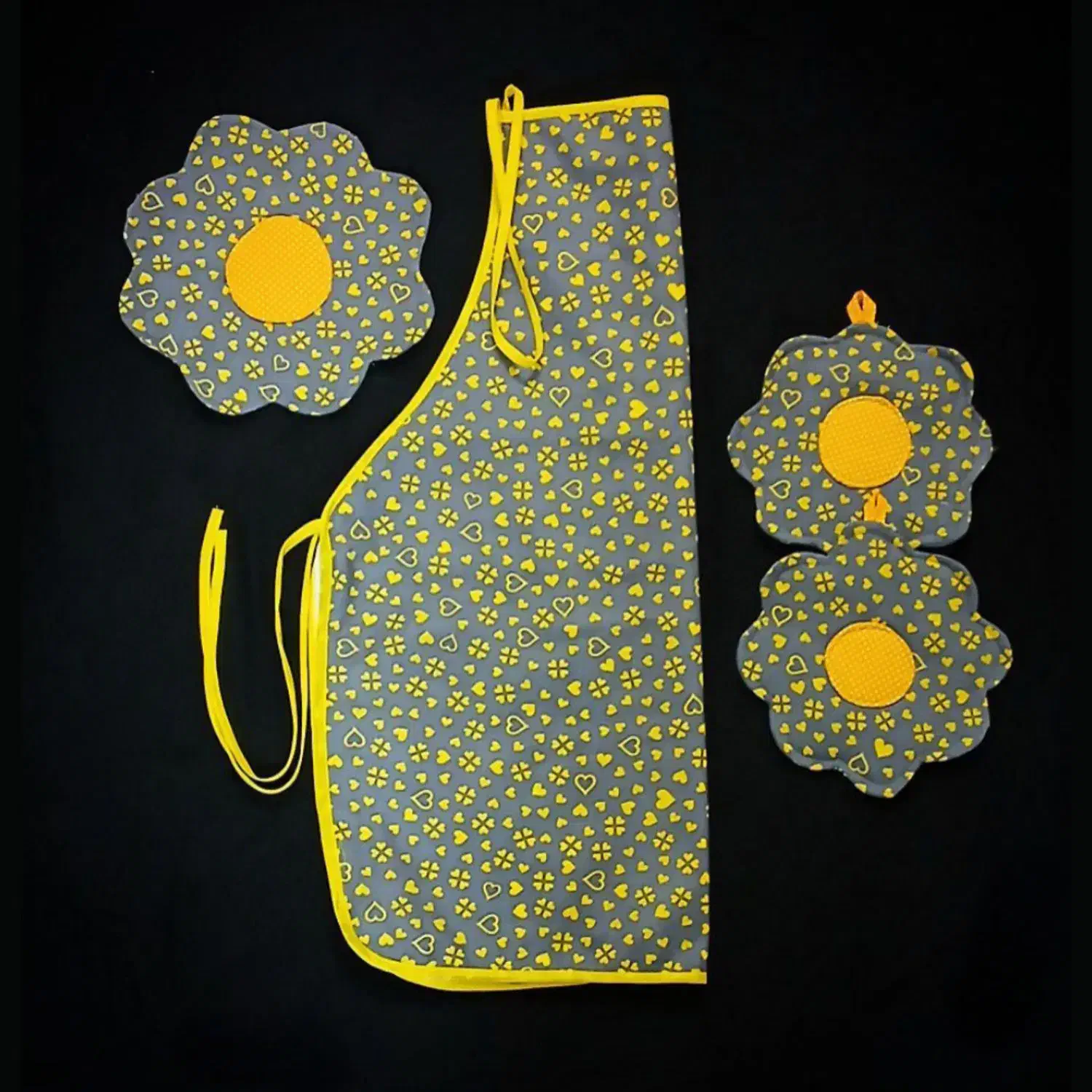 پیشبند|سفره، حوله، دستمال آشپزخانه|تربت جام, والفجر|دیوار