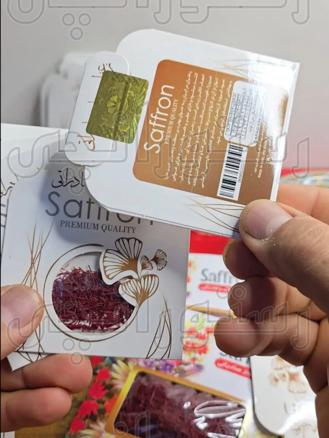 زعفران یک گرمی پاکتسفید تاجدار|خوردنی و آشامیدنی|تهران, شهرک چیتگر|دیوار