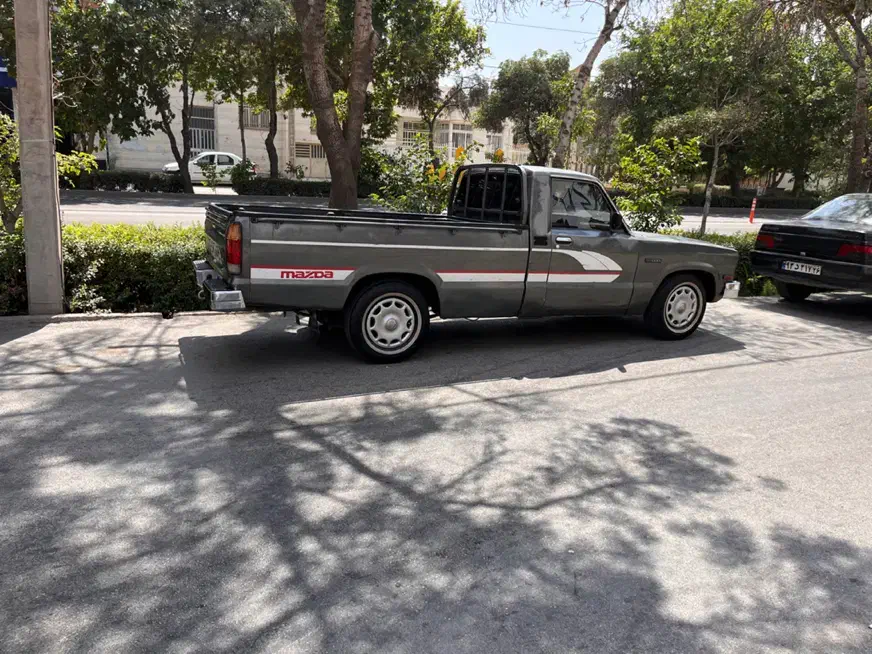 یک دستگاه مزدا باری تک کابین مدل ۸۳ کاربرات ژاپن|خودرو سواری و وانت|بجنورد, |دیوار