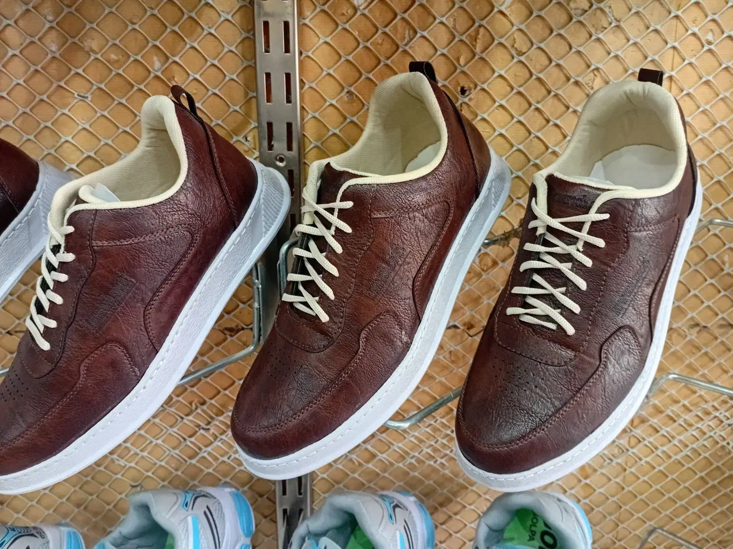 کفش اسپورت ۴۹۸ ت|کیف، کفش، کمربند|رفسنجان, |دیوار