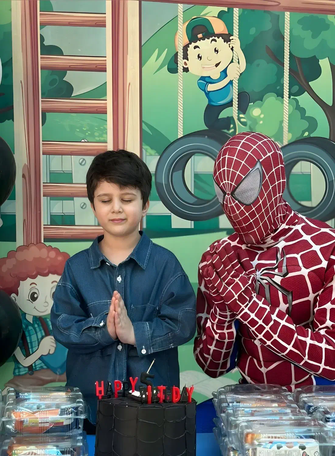 رزور تنپوش عروسک مردعنکبوتی جشن تولد افتتاحیه|خدمات پذیرایی، مراسم|اصفهان, قائمیه|دیوار