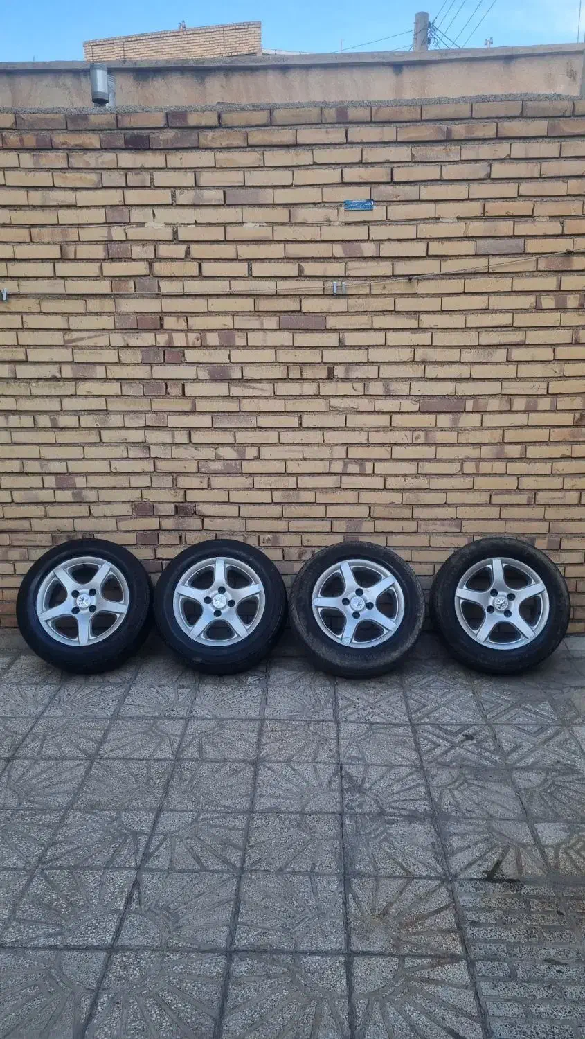 یک دست رینگ پنج پر با لاستیک سایز 15/205|قطعات یدکی و لوازم جانبی|خوی, |دیوار