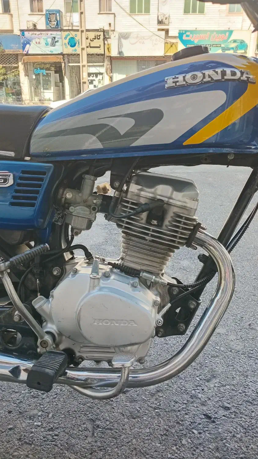 هونداسی دی آی ژاپن مدل۸۲|موتورسیکلت|تهران, آذری|دیوار