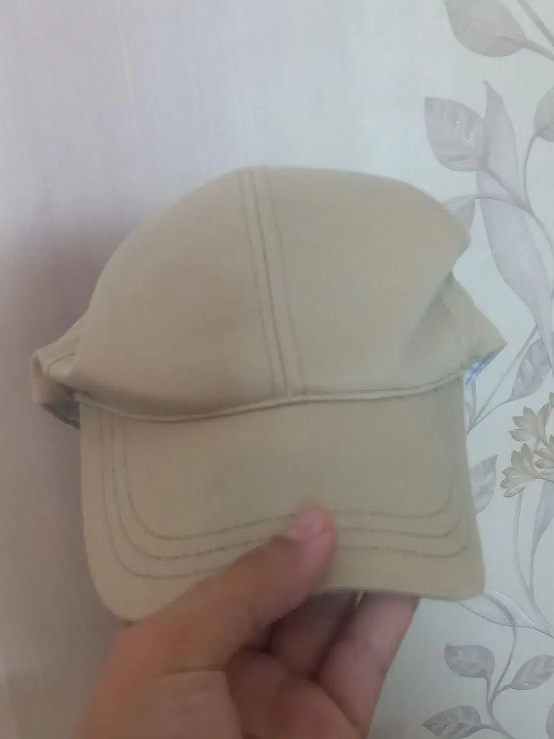 کلاه|لباس|قرچک, ولی آباد|دیوار