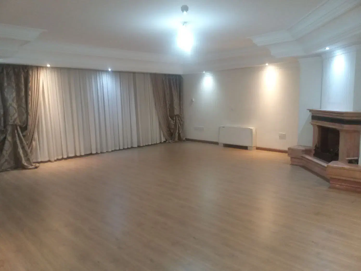 دروس، صالح حسینی، ۲۰۰ متر، ۳ خواب، فرعی دنج و مشجر