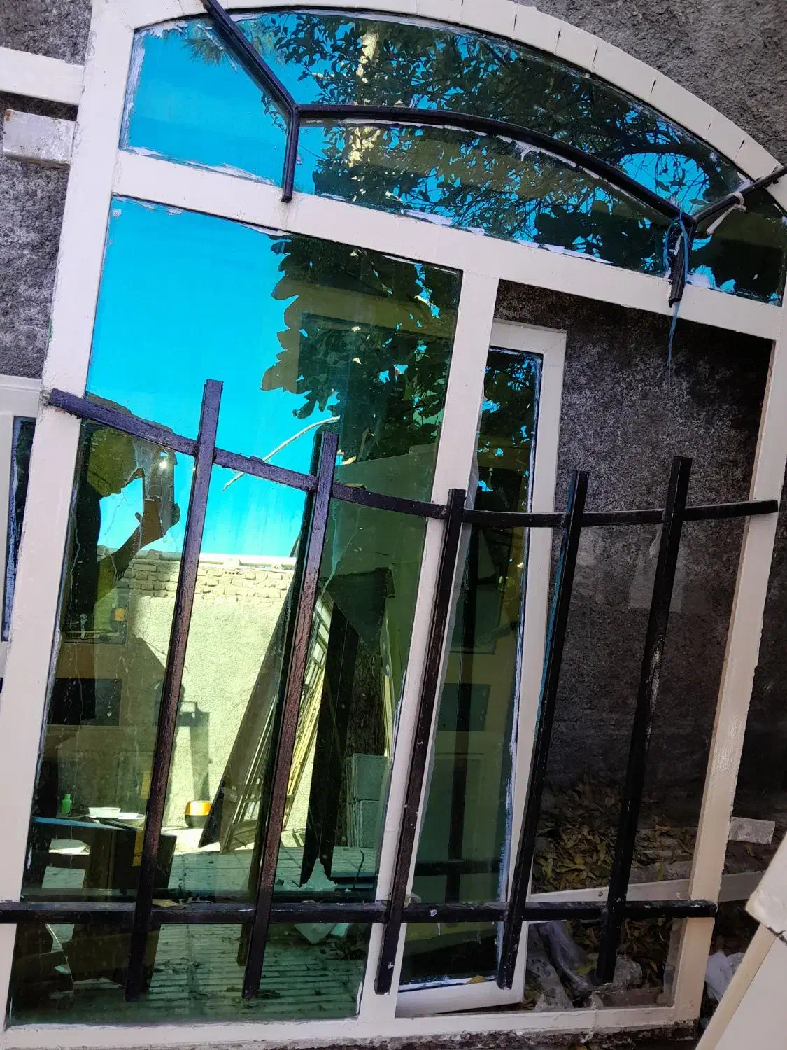 دوتا پنجره آهنی و درب پذیرایی فوق سنگین|مصالح و تجهیزات ساختمان|اشتهارد, |دیوار