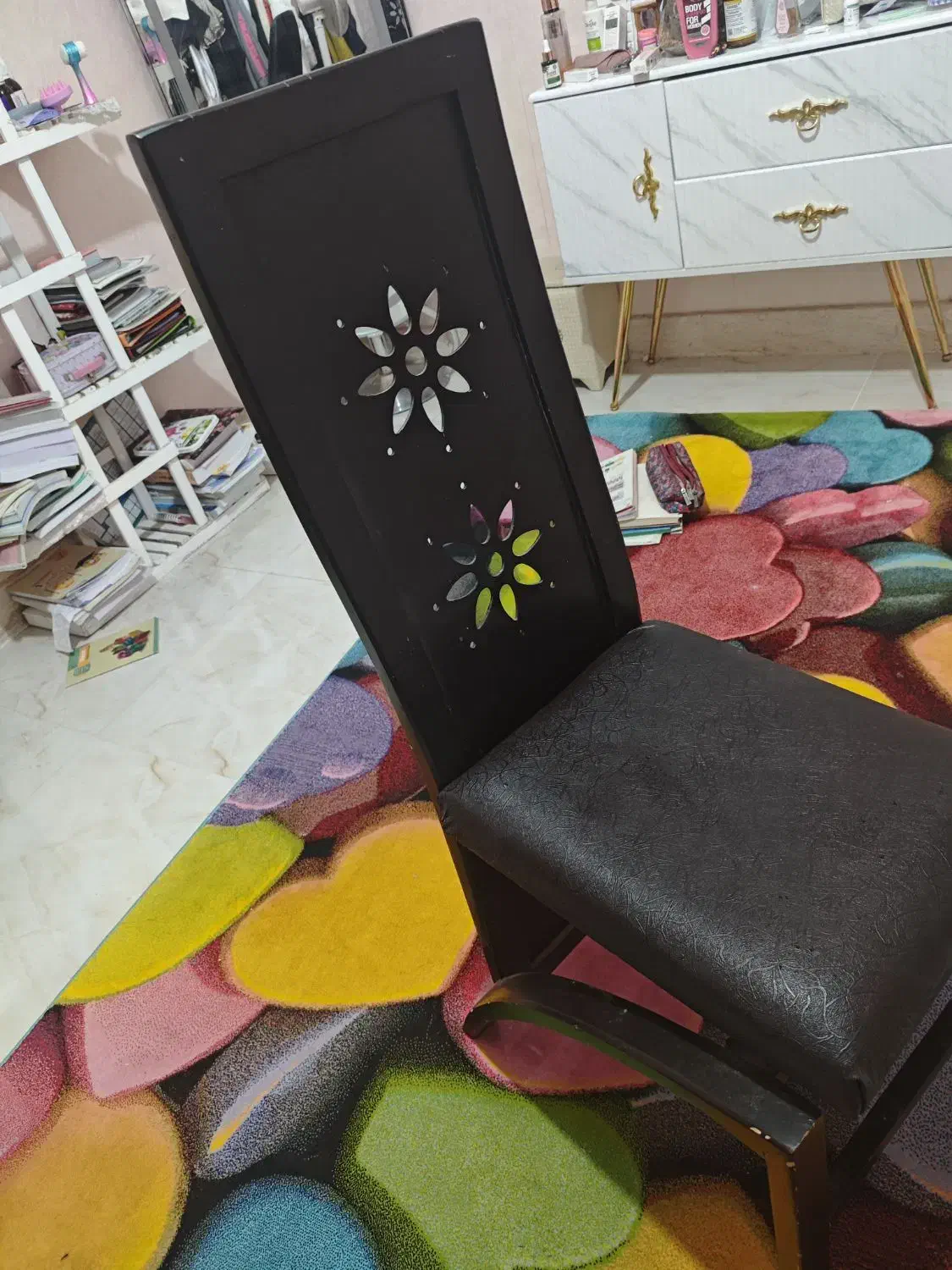 ۴ عدد صندلی جنس ام دی آف سنگین کفی چرمی|میز و صندلی غذاخوری|شیراز, قدوسی شرقی|دیوار