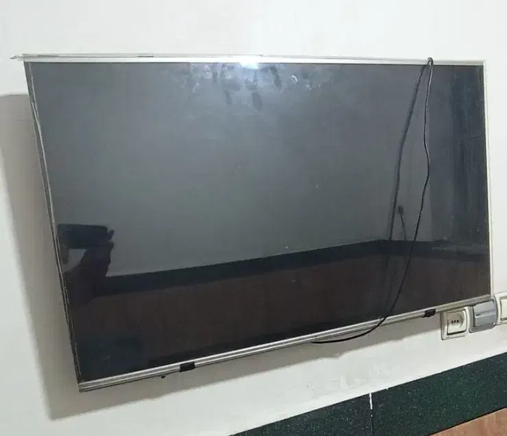 تلوزیون ال دی هایسنس 40 اینچ|تلویزیون و پروژکتور|باغ ملک, |دیوار